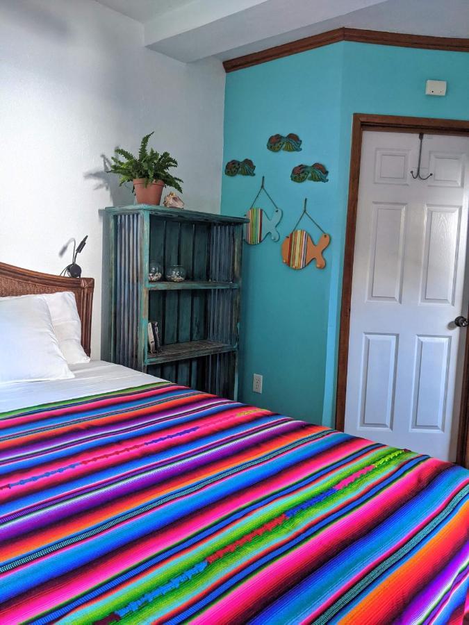 Seaside Inn Roatan West Bay Exterior photo